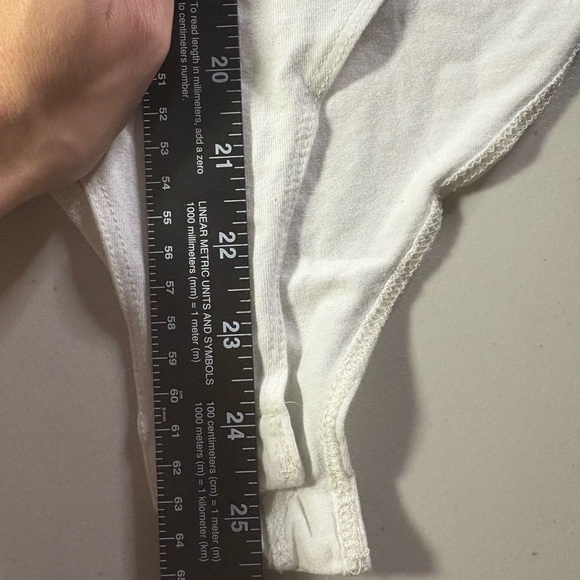 Charlotte Russe Women’s Large White Bodysuit with Red and Black Trim - Picture 4 of 7